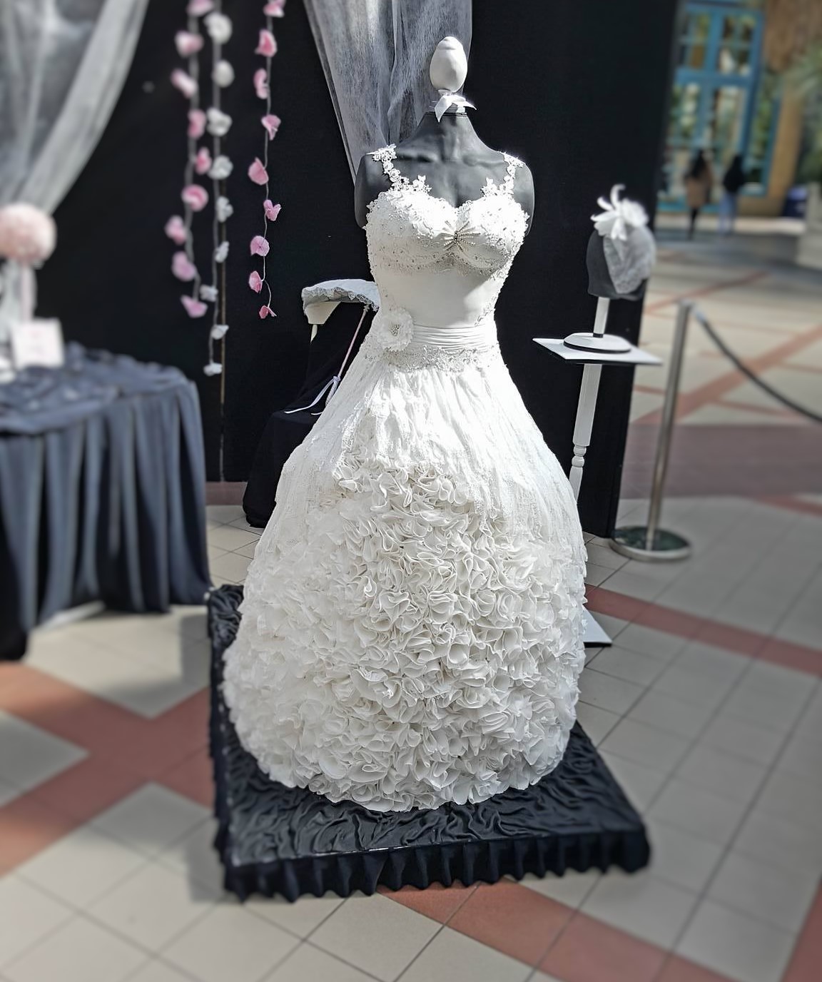 Wedding Cake Inspiration - Wedding Dress